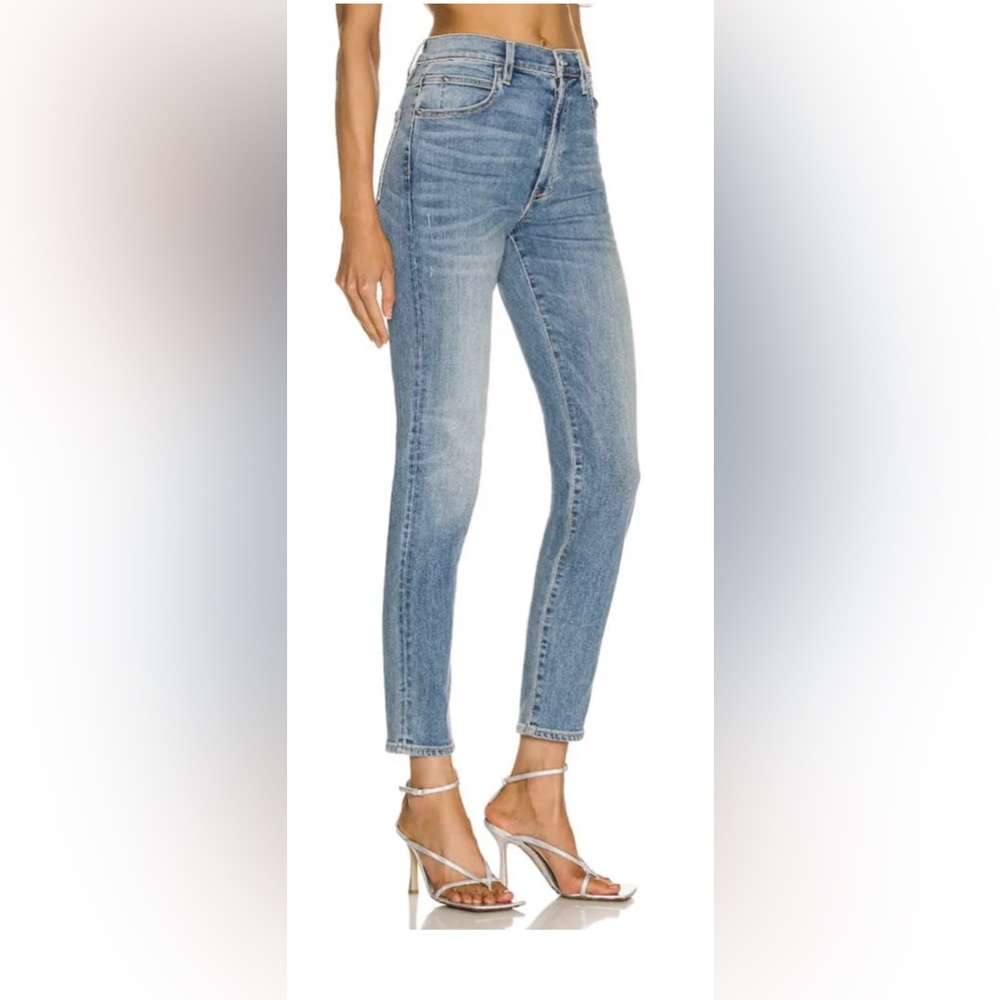 SLVRLAKE Denim Roxy Jeans in Love to Burn Wash High Rise Straight Size 30. - Picture 3 of 9